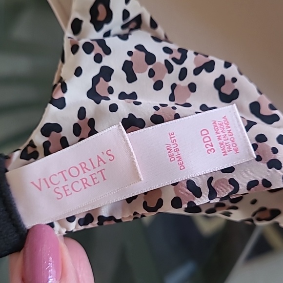 Victoria's Secret Bra ❤ - Picture 6 of 6
